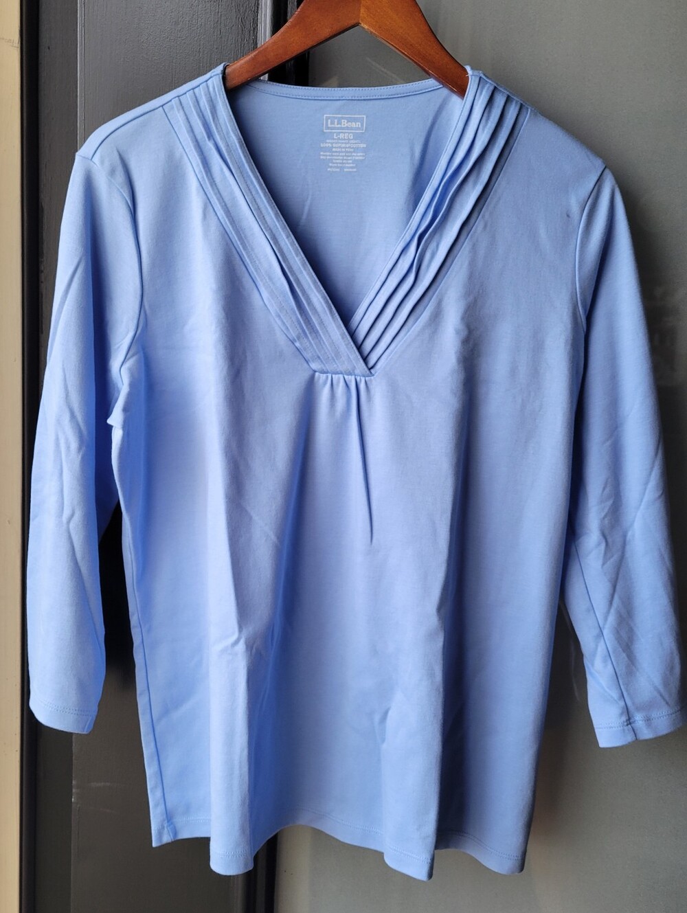 L.L. Bean Women's Top Shirt Light Blue V NECK L Cotton Made in Peru 3/4 Sleeve
